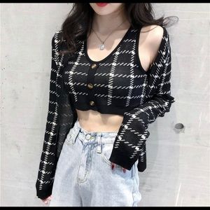 Sleeveless plaid button-up cropped top/cardigan